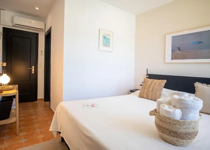 מלון Malaga Hills Boutique Wellness And Hikers Eco-Hotel Adults Only Cómpeta